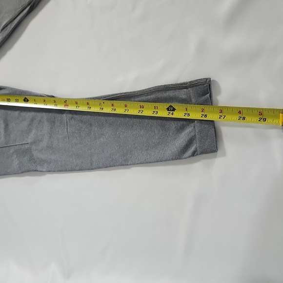 Gymshark Leggings Size Lg. Grey with Black logo Waist NWT - Picture 6 of 7